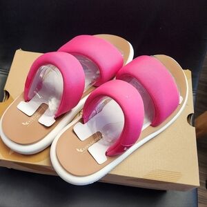 NWT Koolaburra Pink Sandals
